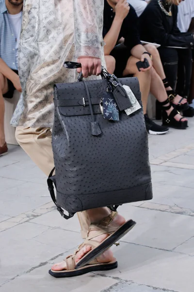 Look 32
